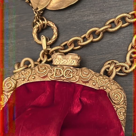 Dolce and Gabbana vintage coin bag. Authentic with original chain. - Picture 3 of 14